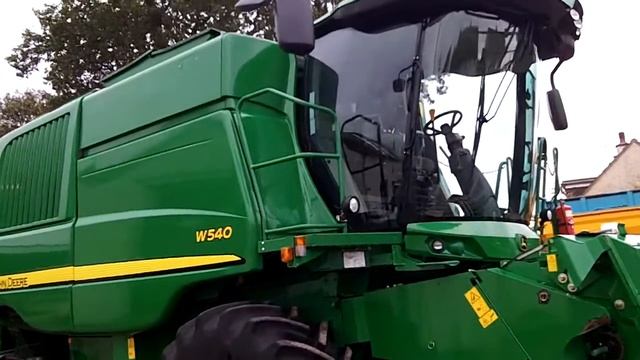 John Deere W540 Combine Harvester