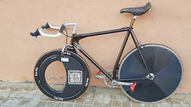 The Weirdest Bike on eBay Right Now - $15,000 of Retro Aero Tech смотреть онлайн