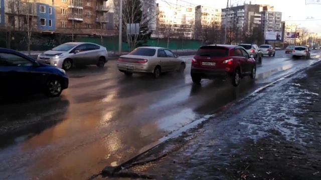 Лужи... Март ...+ 9 градусов... Красноярск смотреть онлайн