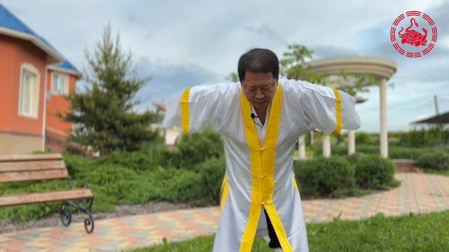 Мощное упражнение уданского цигун - лист лотоса колышется на ветру! #дао #цигун #даосскиепрактики смотреть онлайн