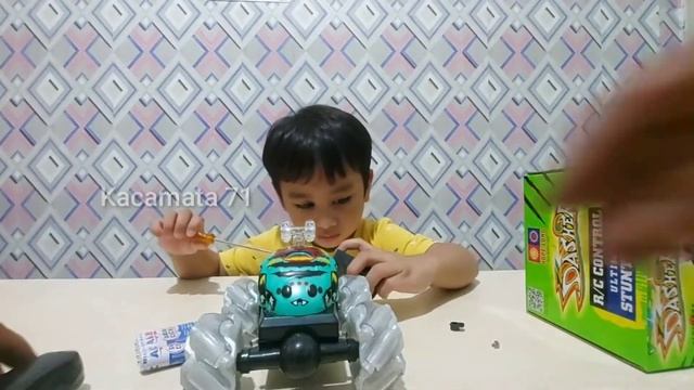 Mobil Remote Control | Stunt Car Bisa Jungkir Balik | Unboxing смотреть онлайн