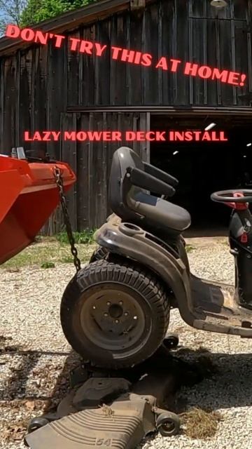 DON'T TRY THIS AT HOME! INSTALLING A MOWER DECK THE LAZY WAY WITH KUBOTA B2601 #SHORTS смотреть онлайн