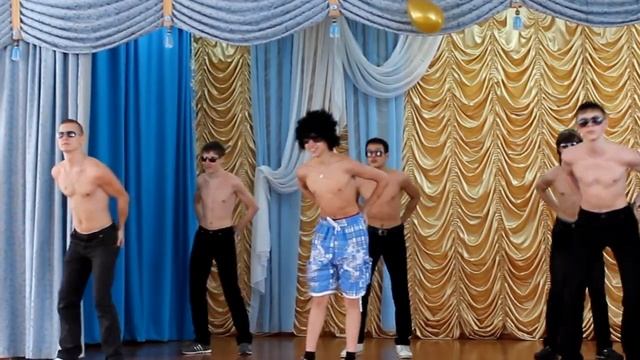 подарок девушкам 11А, СОШ№ 28 г. Павлодар 2013 смотреть онлайн