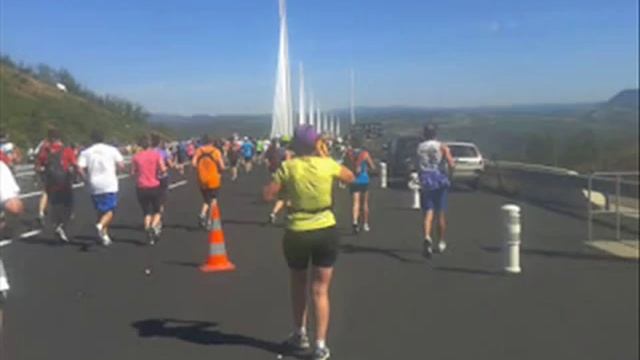 La course du viaduc 2012.wmv смотреть онлайн