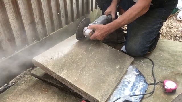 How NOT TO CUT patio pavers with diamond blade on 5 inch angle grinder 20 September 2018 смотреть онлайн