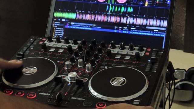 Scratch Reloop Terminal Mix2 + Serato DJ Pro смотреть онлайн