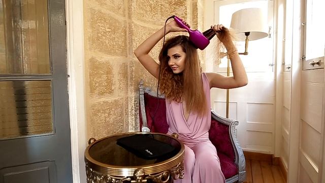 Păr drept în doar câteva minute cu Babyliss - Liss Brush 3D смотреть онлайн