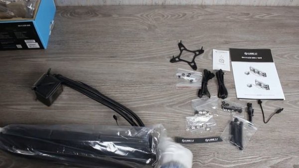 Lian Li Galahad II LCD 360 Liquid Cooling Unboxing and LED Lighting Example