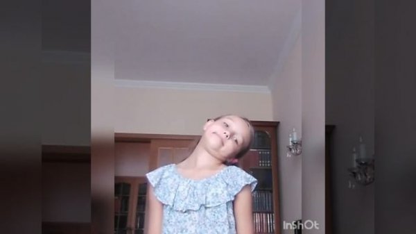 Момо 118 красивая девочка поёт песню про момо