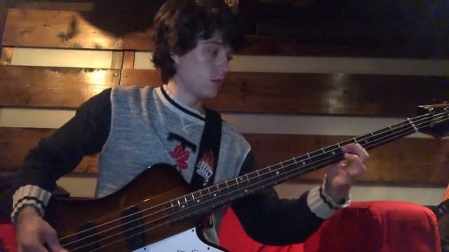 Koka Kola - The Clash Bass Cover смотреть онлайн