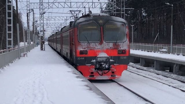 ЭД4М-0295 На станции Загорново смотреть онлайн