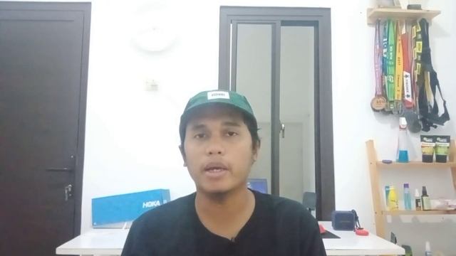 Aplikasi Pengukur Jarak Lari Untuk Pemula | Aplikasi Lari Terbaik untuk Android dan Iphone смотреть онлайн