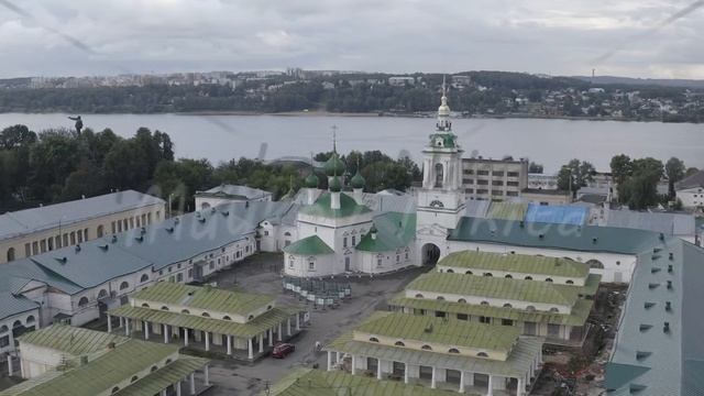 D-Log. Kostroma, Russia. Historic center of the city of Kostoma. Red rows, Church of the Savior in смотреть онлайн