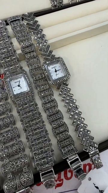 Часы⌚️и браслеты💍в капельном серебре💎Скоро в эфире #ледисамоцвет #браслеты #серебро #925 #часы смотреть онлайн