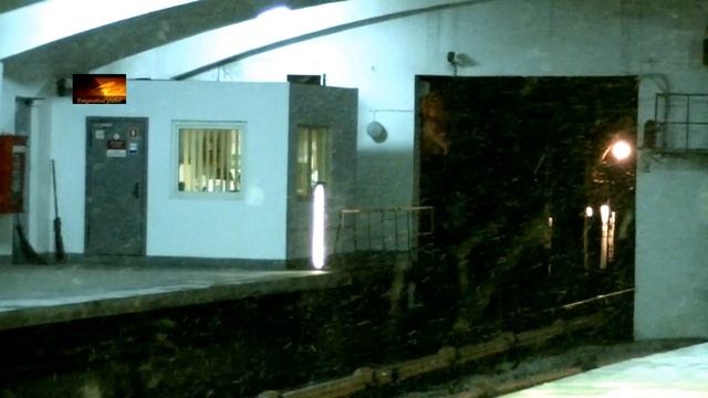 АРТ-поезд и другие составы метро на станции Днепр смотреть онлайн