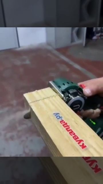 THE Worlds Cheapest Saw смотреть онлайн