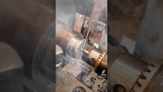Токарка маленький палец для трактора. смотреть онлайн