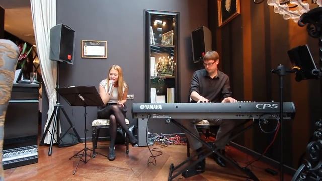 Helena Mäe ja Tarmo Sillaots - Somebody I used to know смотреть онлайн