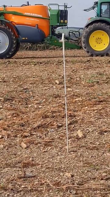 Precision Farming With Amazone UX4200 slowmo Video of switch on point смотреть онлайн