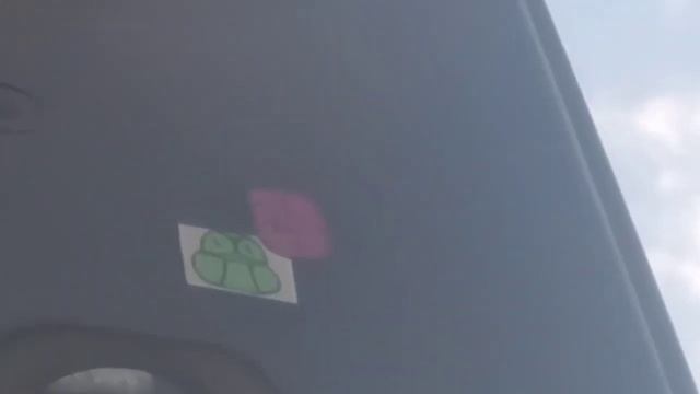 Стикербоминг по городу # #стикербомбинг #stickerbombing #graffiti #граффити #мем #рек