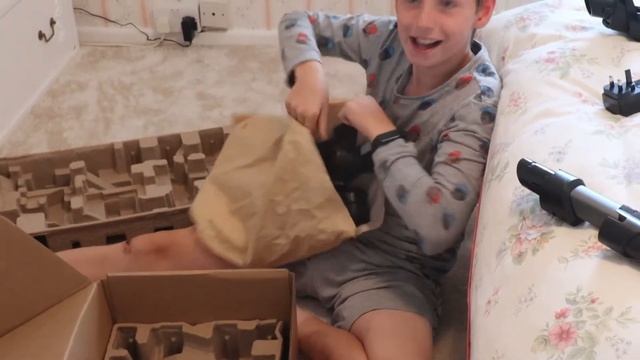 VAX BLADE 5 ONEPWR PET 2022 newest model hoover Tommy gets vacuuming #unboxing #review #test смотреть онлайн