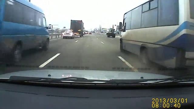 Digital DCR-170. Отвалилась железяка у автобуса смотреть онлайн