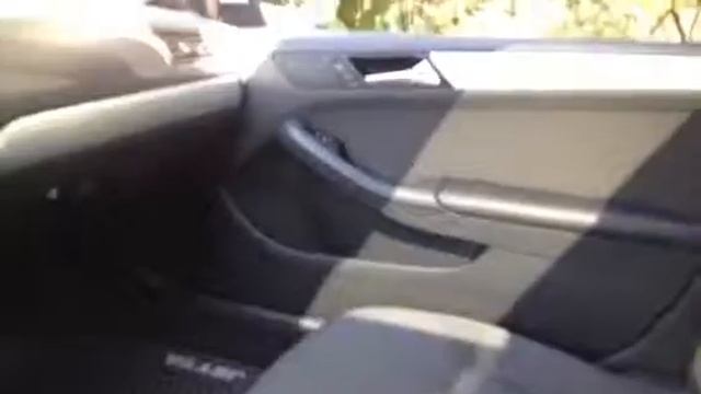 2013 Volkswagen Jetta Sedan 4dr Auto SE w/Convenience *Ltd смотреть онлайн