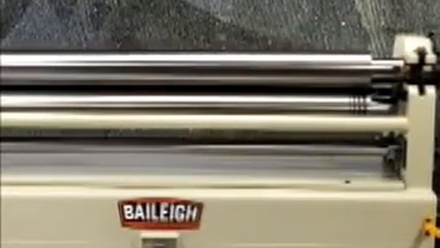 Baileigh Slip and Plate Rolls, Sheet Metal Roller, Rolling Machine, Slip Roll смотреть онлайн