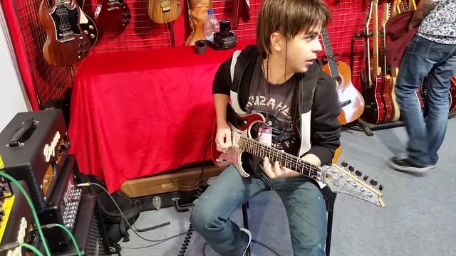 NAMM Musikmesse 2015. Oleg Izotov. Krank Jr Pro 20 смотреть онлайн