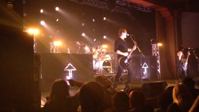 Sick Puppies Performing (Feat. J.c. Miller from TranKQuiLL) performing "You're Going Down" смотреть онлайн