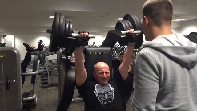 140 kg shoulder press смотреть онлайн