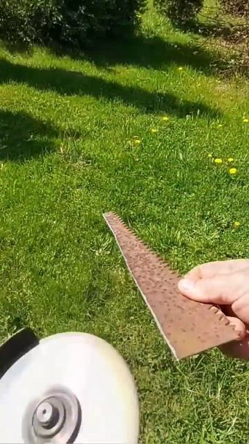Самоделка из старых грабель и пилы косилка для сорняков #diy #tool #самоделка смотреть онлайн