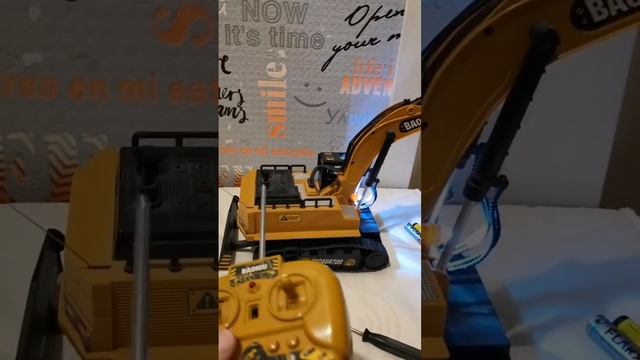 Модель экскаватор на пульте 1:20 Bao Niu смотреть онлайн
