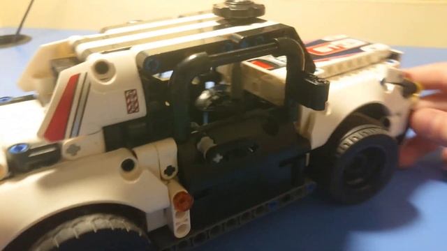 Спорткар из лего (собирал в сумме 10-15 часов...) смотреть онлайн