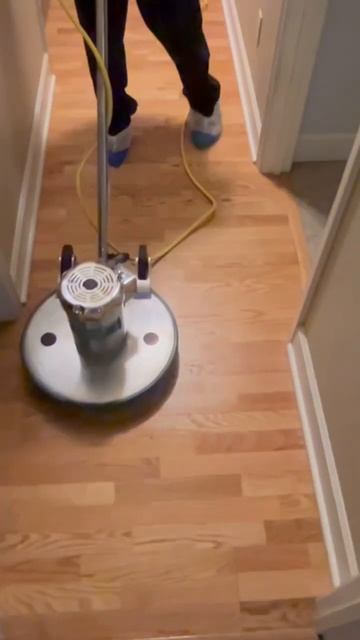 The ultimate hardwood floor cleaning with commercial 19’ machine смотреть онлайн