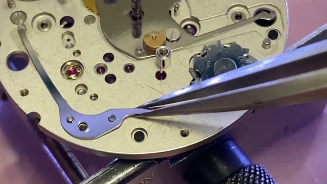 ETA C01.211 Disassembling _ (Omega1045 Lemania 5100) レマニア5100 分解 смотреть онлайн