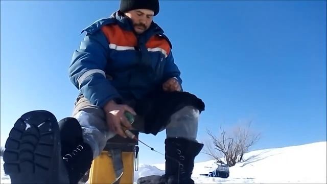 дикий клёв раздача плотвы , клёв как с пулемета 2021 , часть 2 смотреть онлайн