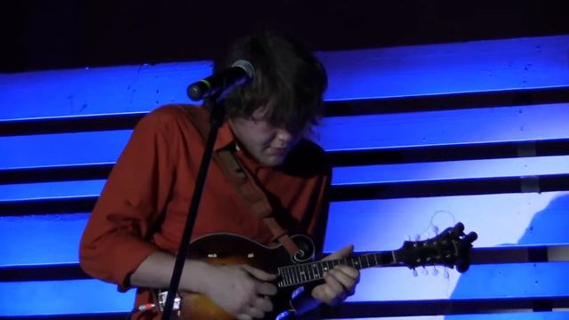 Lige Williamson performs "Ruby Red" смотреть онлайн