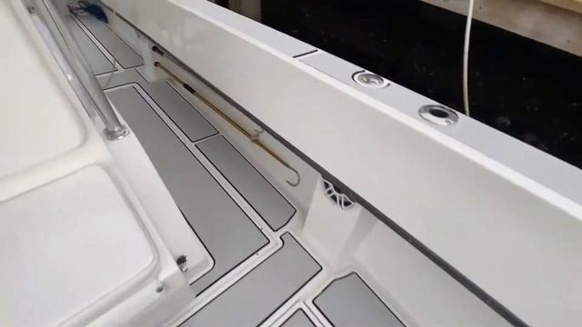 2001 Whitewater 32' Cuddy W/ Twin Yamaha 300's (850 hrs) **Pompano Beach, FL** смотреть онлайн