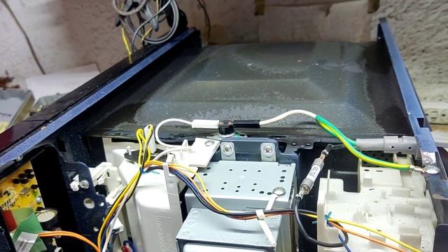 parece fácil PERO A VECES nos volvemos locos MICROONDAS a Veces Prende y otras NO смотреть онлайн