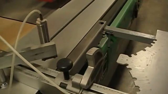 Lazzari Sliding table saw смотреть онлайн
