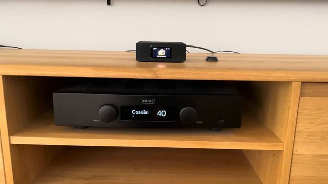 DIY Radio Internet based on ESP32 using SPDIF connection for quality stereo sound reproduction. смотреть онлайн