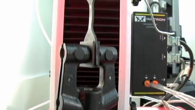 Instron 3345 Rubber Tensile Test смотреть онлайн