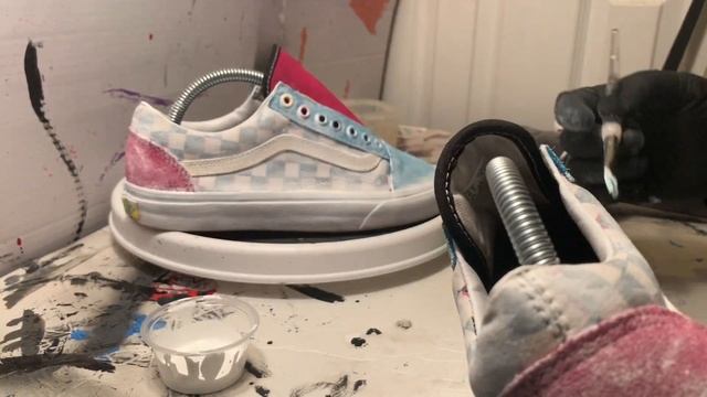 Custom Neon Vans смотреть онлайн