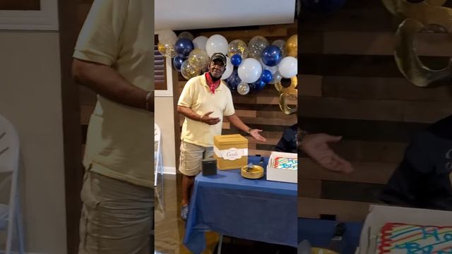 UNCLE LARRY SPEAKING смотреть онлайн