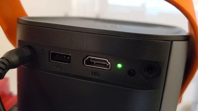 Review and Demo of 1080P Portable Projector смотреть онлайн