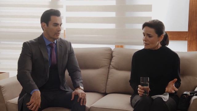 Santiago y Ramiro hablan con Leonor | Tres veces Ana - Televisa смотреть онлайн