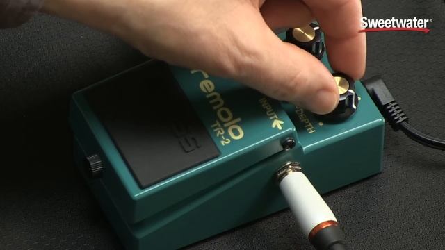 BOSS TR-2 Tremolo Pedal Review By Sweetwater