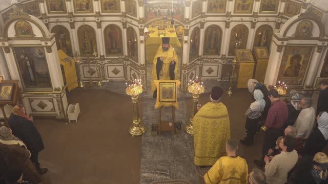 Запись трансляции 1 февраля 17:00. Всенощное бдение смотреть онлайн