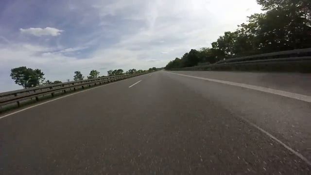 290 km/h KAWASAKI NINJA vs. BMW смотреть онлайн